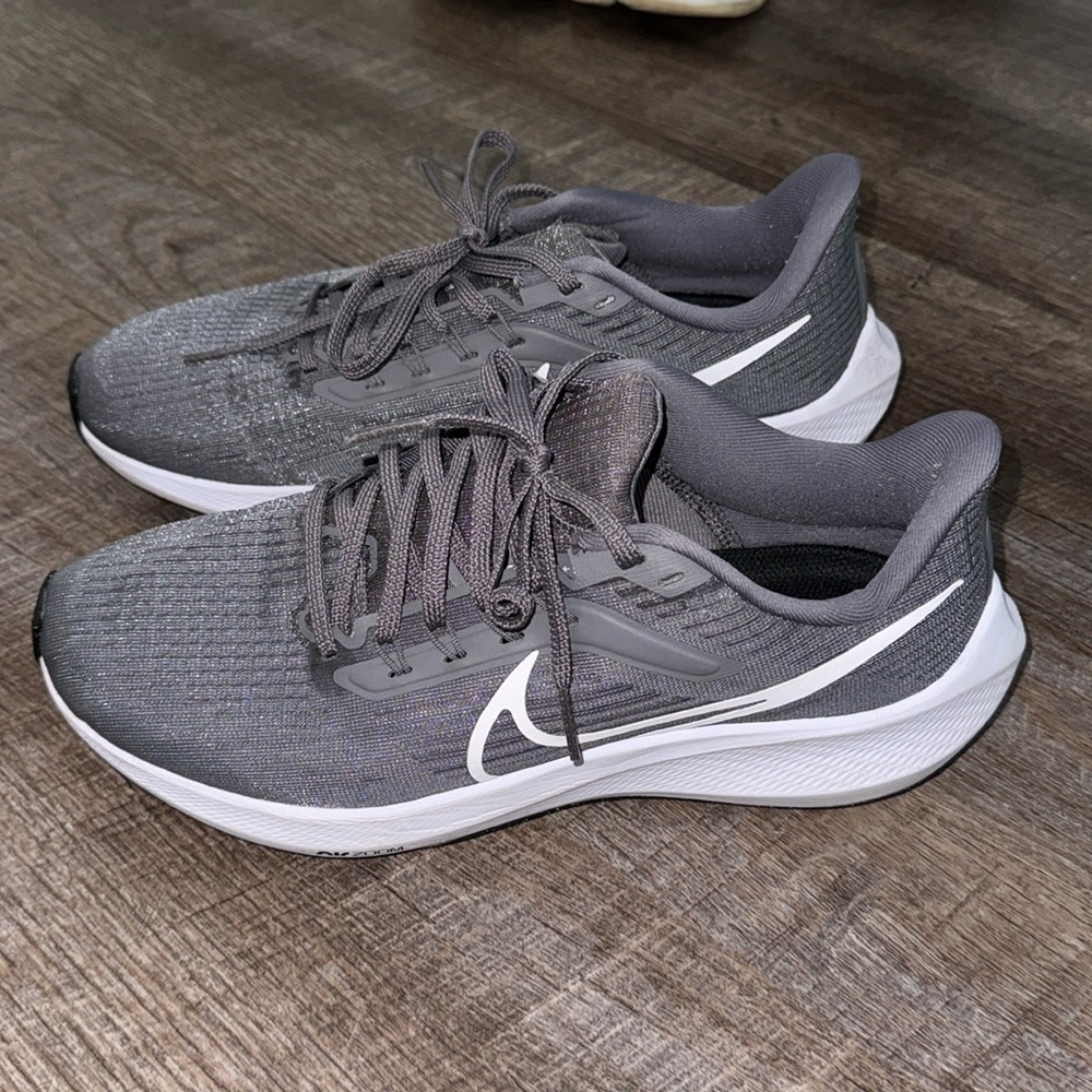 Nike Tennis shoes